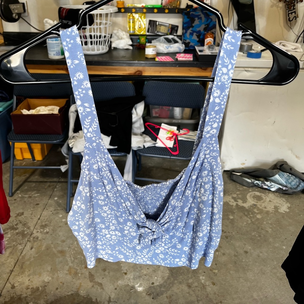 Tie front floral crop tank top